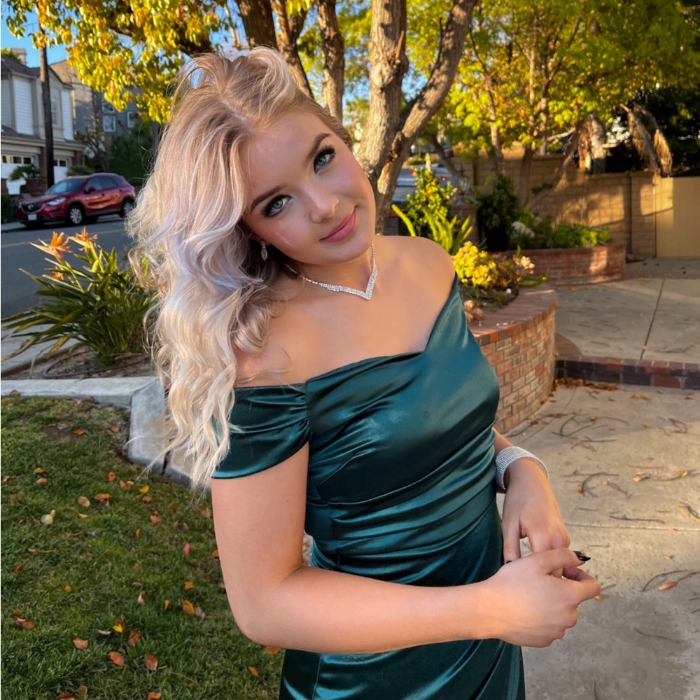 SIZE 4/S EMERALD GREEN PROM DRESS